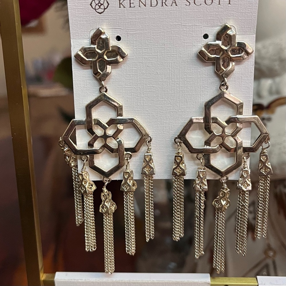 Kendra Scott Lara earrings